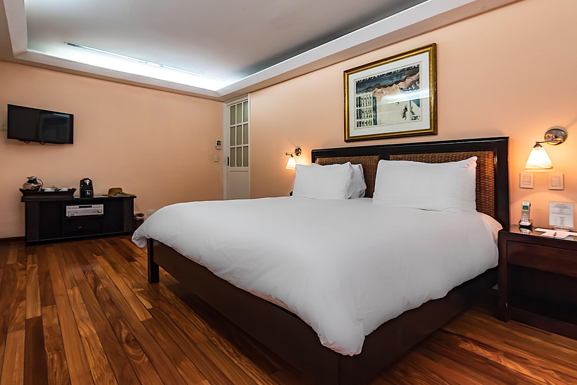 Gaia Hotel & Reserve- Adults Only Manuel Antonio Buitenkant foto